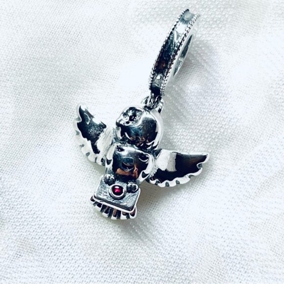 🦉✨ NWOT Hedwig Owl Charm – Harry Potter Magic ⚡ - Picture 12 of 13